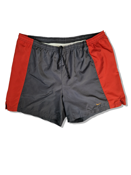 Nike Shorts Basic Rot Grau M