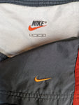 Nike Shorts Basic Rot Grau M