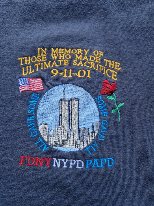 Gildan Shirt 09/11/2001 FDNY "In memory of those who made the ultimate sacrifice" Dunkelblau XL