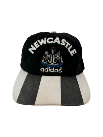 Vintage Adidas Cap Newcastle Schwarz Weiß One Size