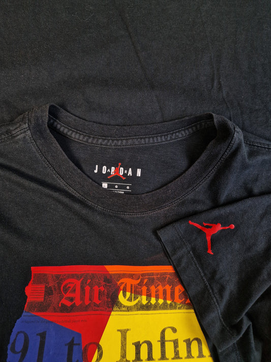 Modernes Air Jordan Shirt Newspaper Basketball Bedruckt Schwarz L